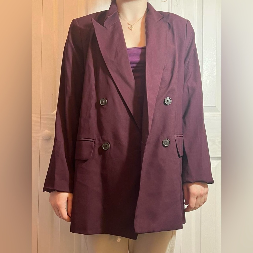 Women's Double-Breasted Burgundy blazer